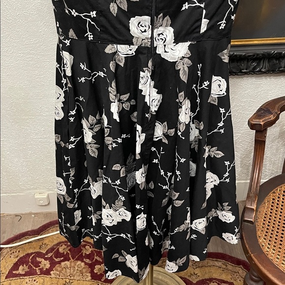 🖤 NWOT Hell Bunny Vixen Natalia Rose Retro Rockabilly Swing Dress Size XS - Picture 8 of 9